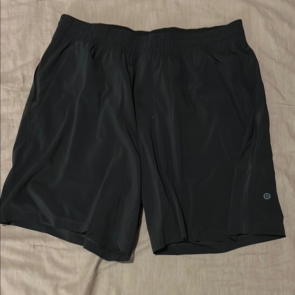 Men's Lululemon Pacebreaker 7” inseam. No liner. Graphite Grey. Size L